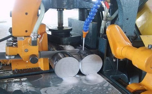 园林办事处卧式带锯床的送料方式有哪几种？